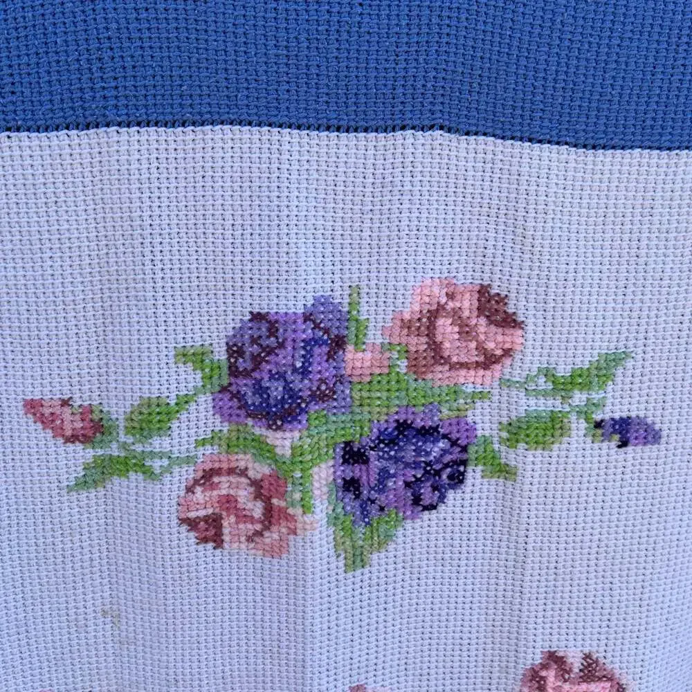 Vintage Large Crocheted Rose Blue & White Blanket